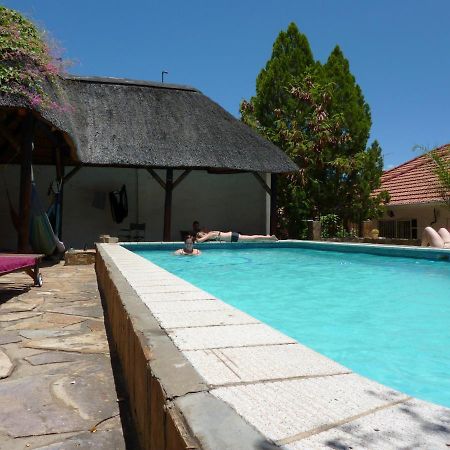 Paradisegarden Backpackers Windhoek Eksteriør billede