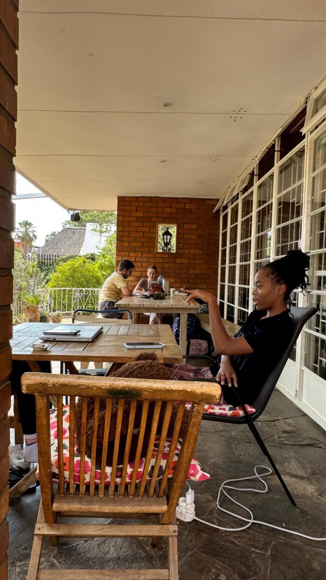 Paradisegarden Backpackers Windhoek Eksteriør billede